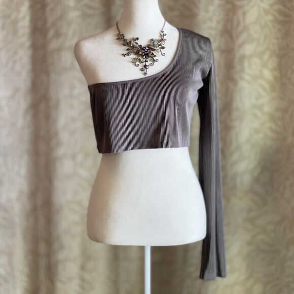 Maniere De Voir Tops - NWOT Manière de Voir One Shoulder Crop Top Gray Ribbed Long Sleeve US Size 12